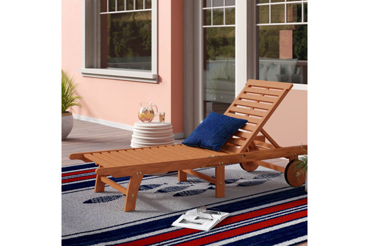 Outdoor chaise lounge chairs with online wheels